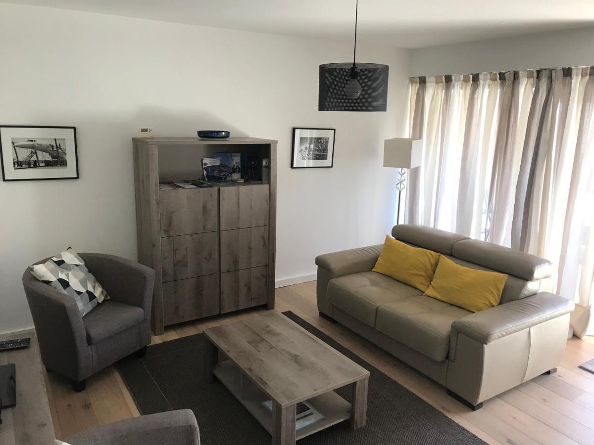 Le Cezanne, 200m Plage, Grand Balcon ,wifi, Apartment *